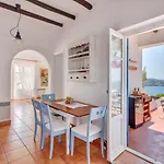 Cycladic Aura - Traditional * Finikas (Syros)