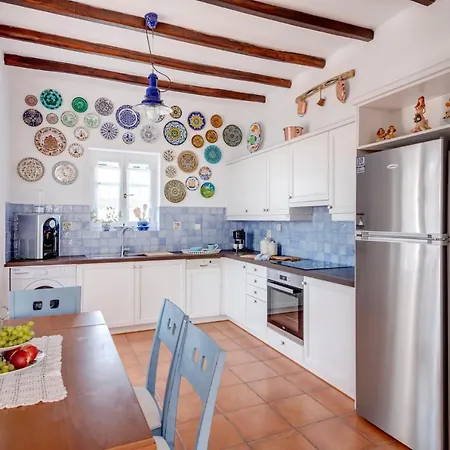 Cycladic Aura - Traditional Villa Finikas (Syros)