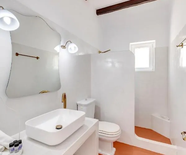 Cycladic Aura - Traditional