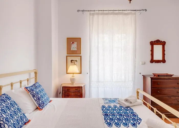 Cycladic Aura - Traditional Villa *