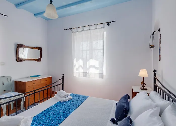 Cycladic Aura - Traditional *